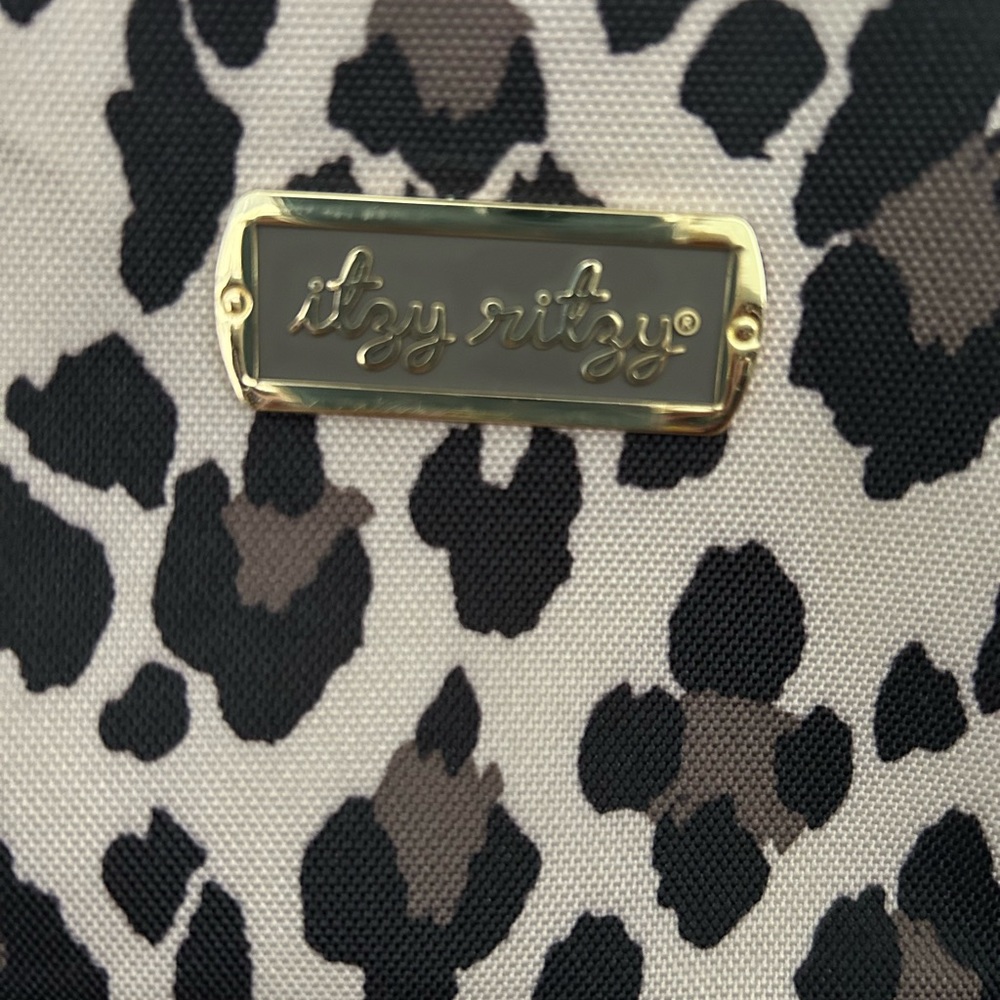 It’s Ritzy Mini Leopard Bag Pack - Picture 4 of 12
